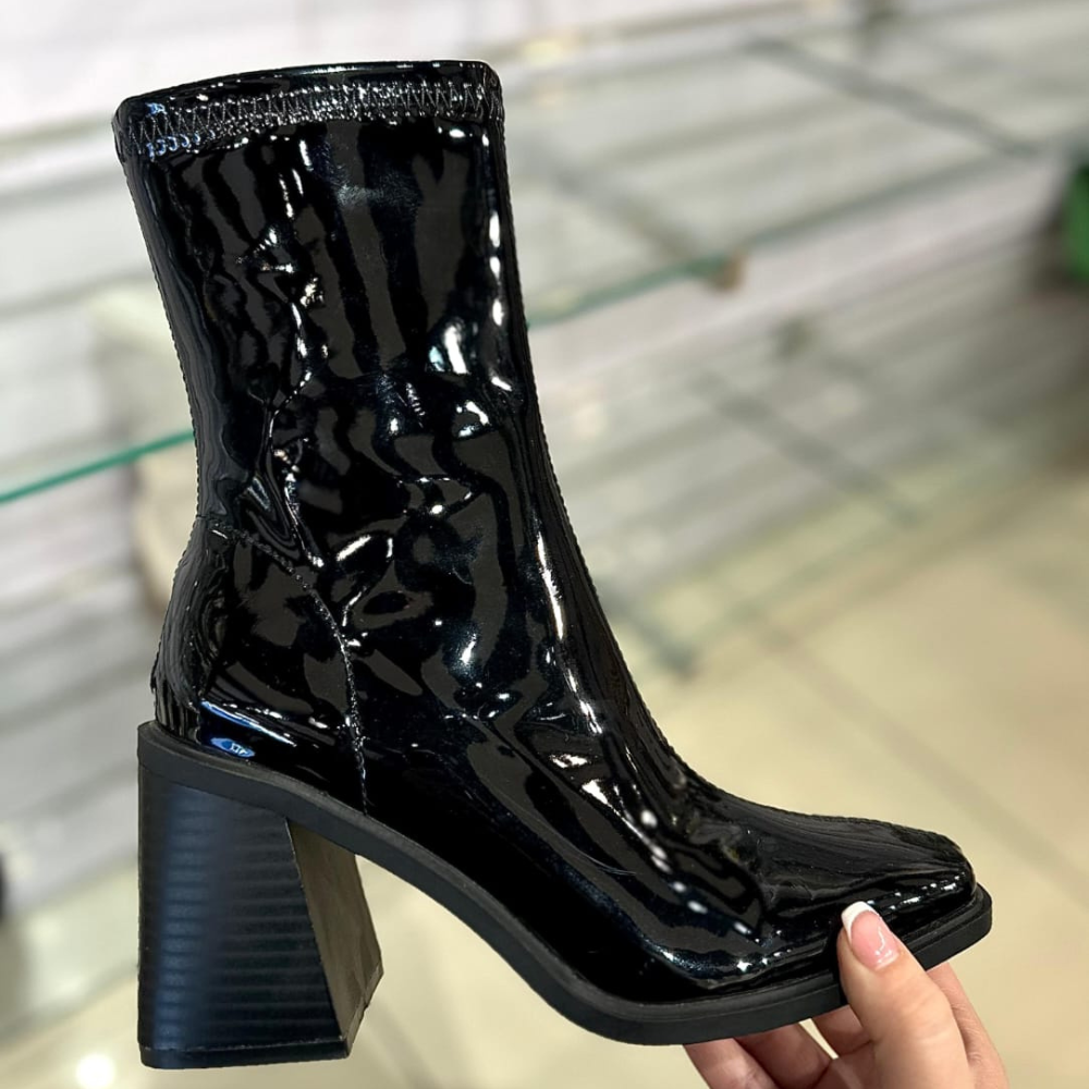 Bota Mujer Charol Negro Tacón Cuadrado YY-19 Elegante - Imagen 3
